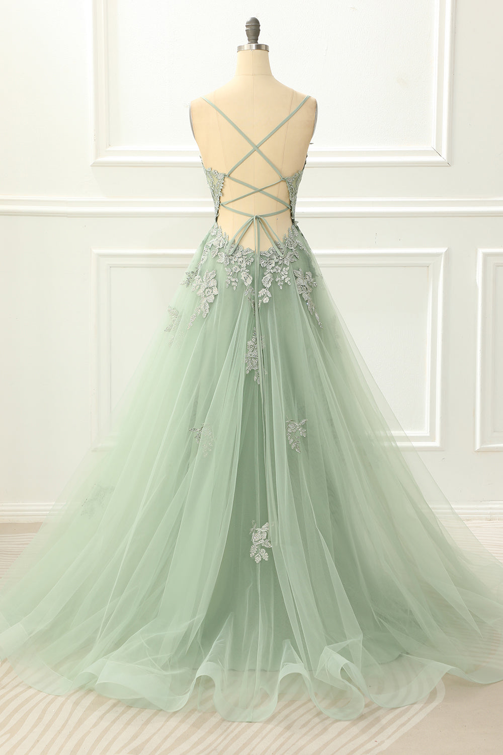 Spaghetti Straps Tulle Lavender Prom Dress with Appliques